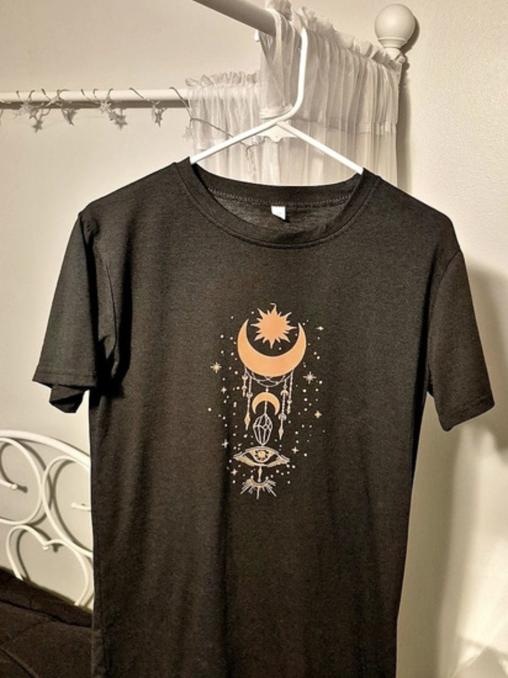 Moon & Sun Graphic Short Sleeve Tee in Black Size Medium
